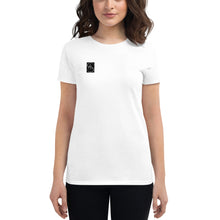 Load image into Gallery viewer, Women's short sleeve t-shirt signature logo