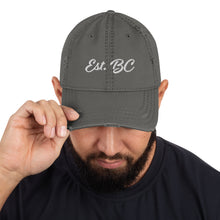 Cargue la imagen en el visor de la galería,Distressed Dad Hat
