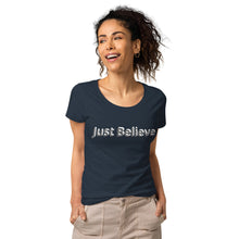 Cargue la imagen en el visor de la galería,Women’s basic organic t-shirt

